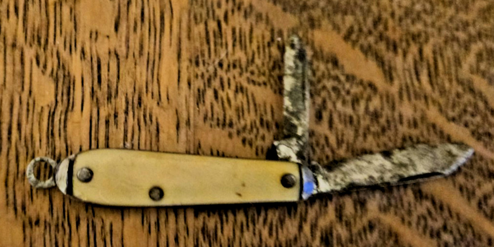Keychain 2-Blade Colonial Prov. RI Folding Knife