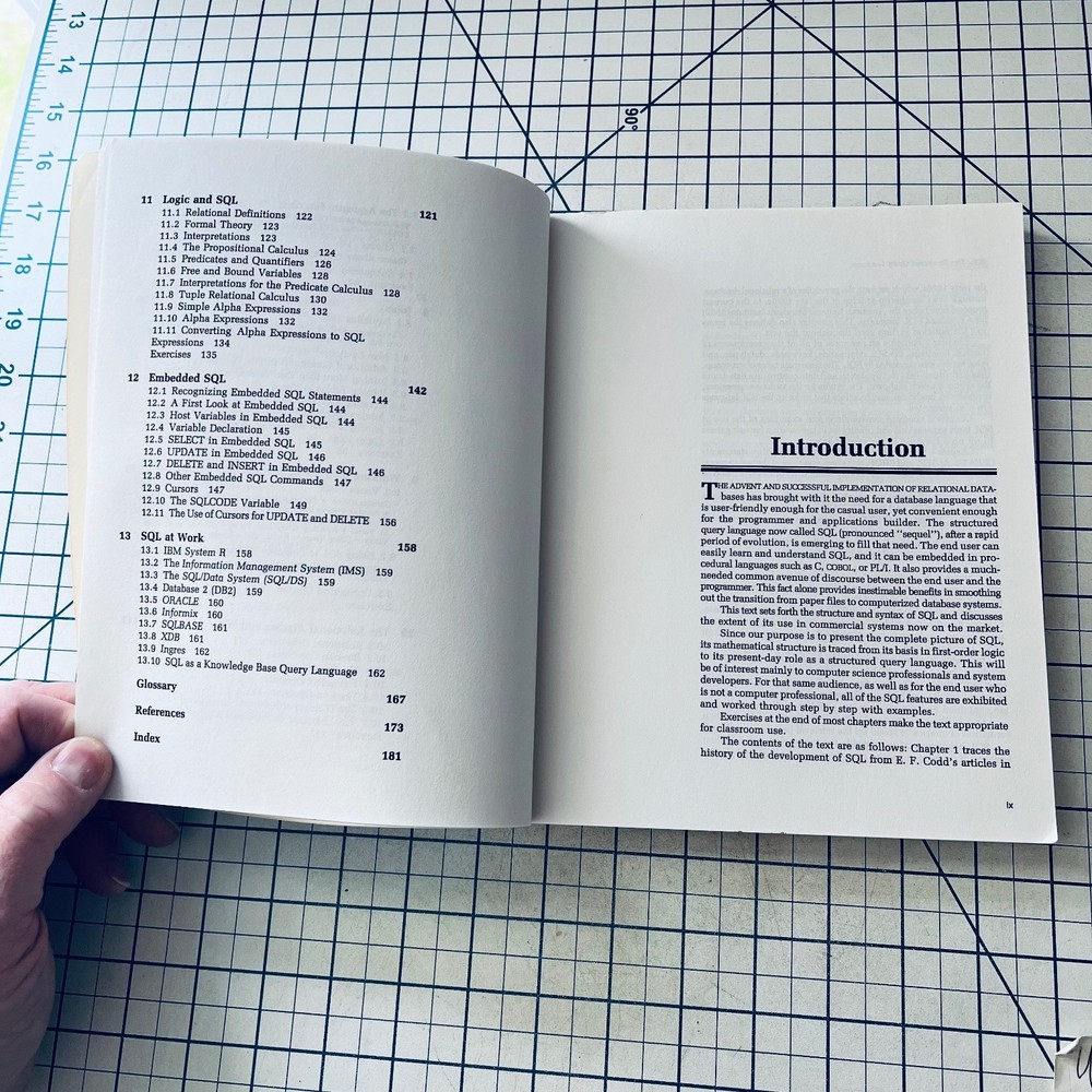 SQL The Structured Query Language Reference Guide 1988 IBM Vintage Computing
