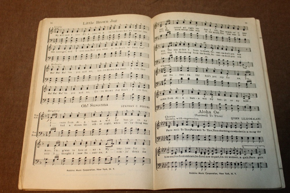 Original Early WW2 U.S. Servicemen's "Victory Song Book" Booklet, 1942 dated