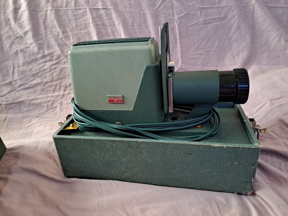 Vintage Argus 300 Automatic Slide Projector with Case