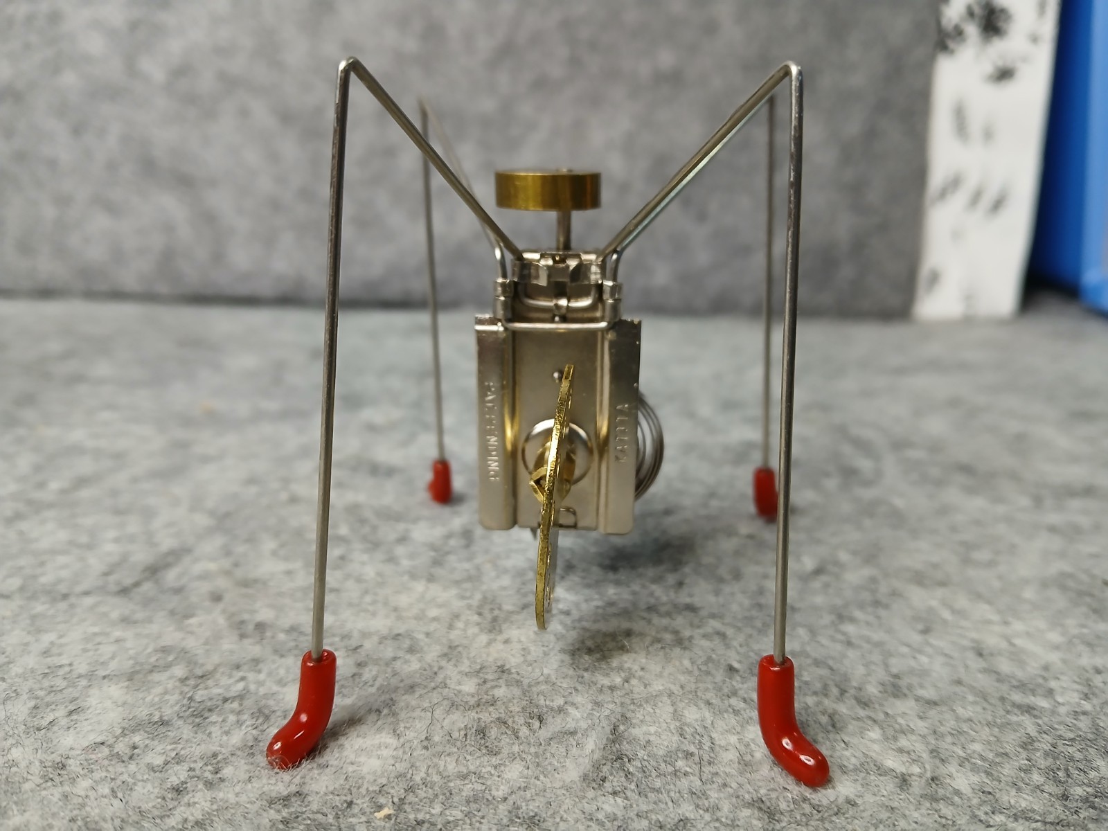 KATITA The Hero Wind Up Toy kikkerland Chico Bicalho Brazil #1578 w/ box WORKS