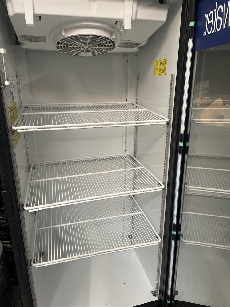 Imbera Beverage Merchandiser Refrigerator