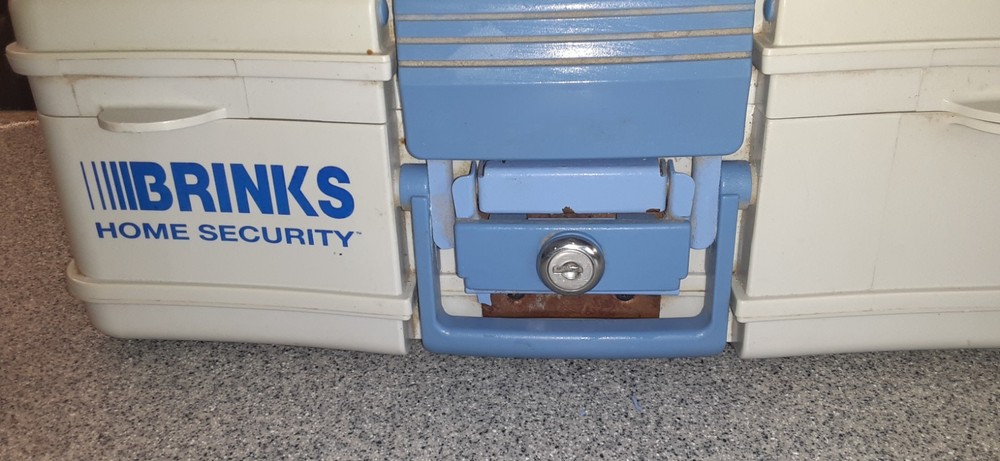 Brinks Home Security Lock Box (no key)