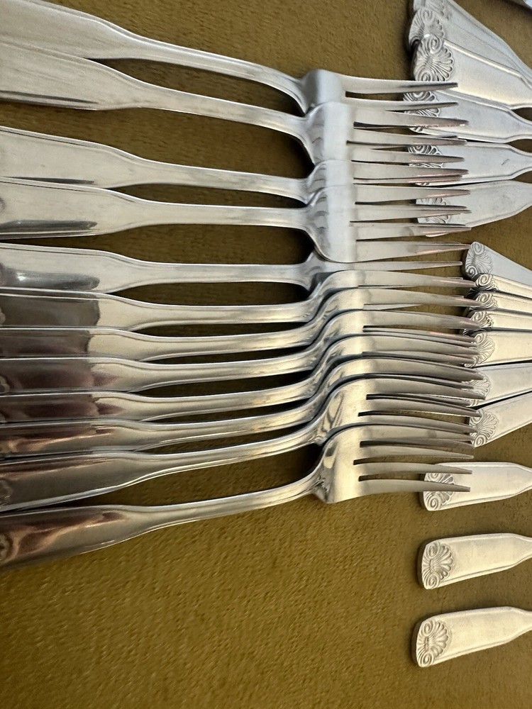 Washington Forge WF Rainier Stainless Flatware - 38 pcs.