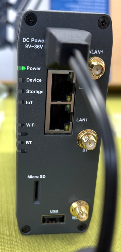 Ezurio Sentrius™ IG60-BL654 Wireless IoT Gateway