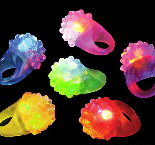 4 LED FLASHING COLOR LIGHT UP BUMPY RINGS RAVES PARTY JELLY RING CARNIVAL PRIZES
