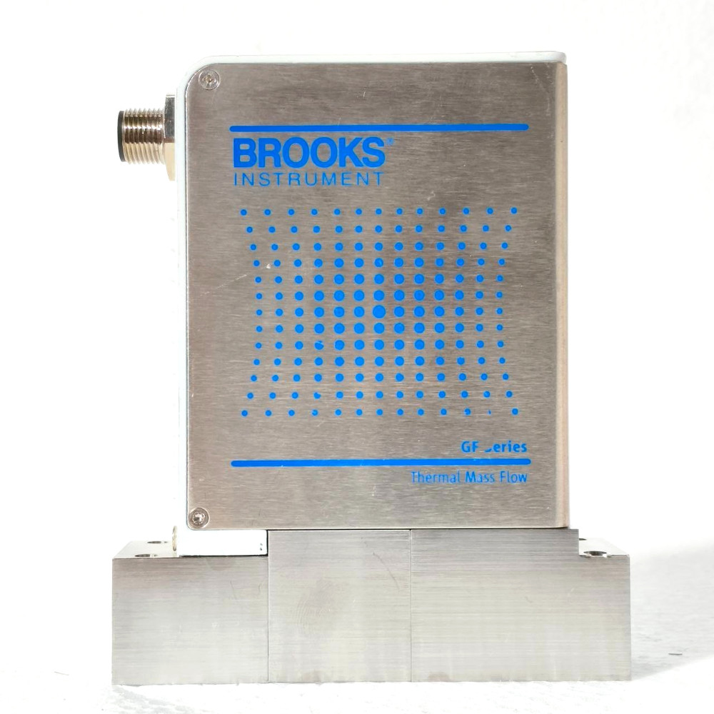 BROOKS INSTRUMENT GF125C MASS FLOW CONTROLLER N2, CH4 300SCCM