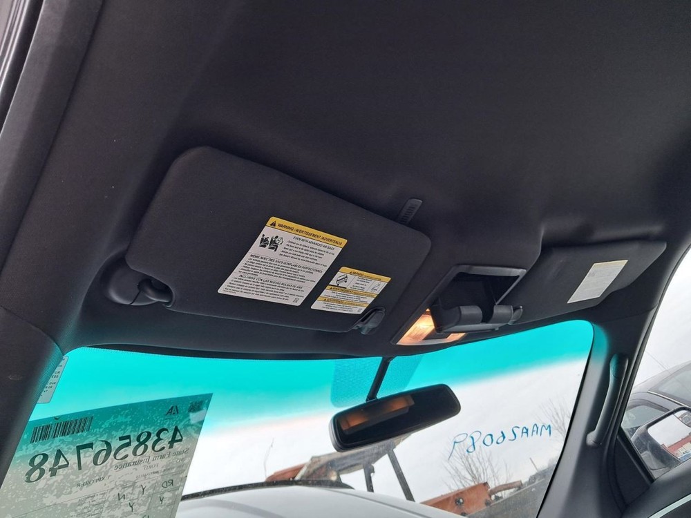 EXPLORER 2015 Glove Box 4956094