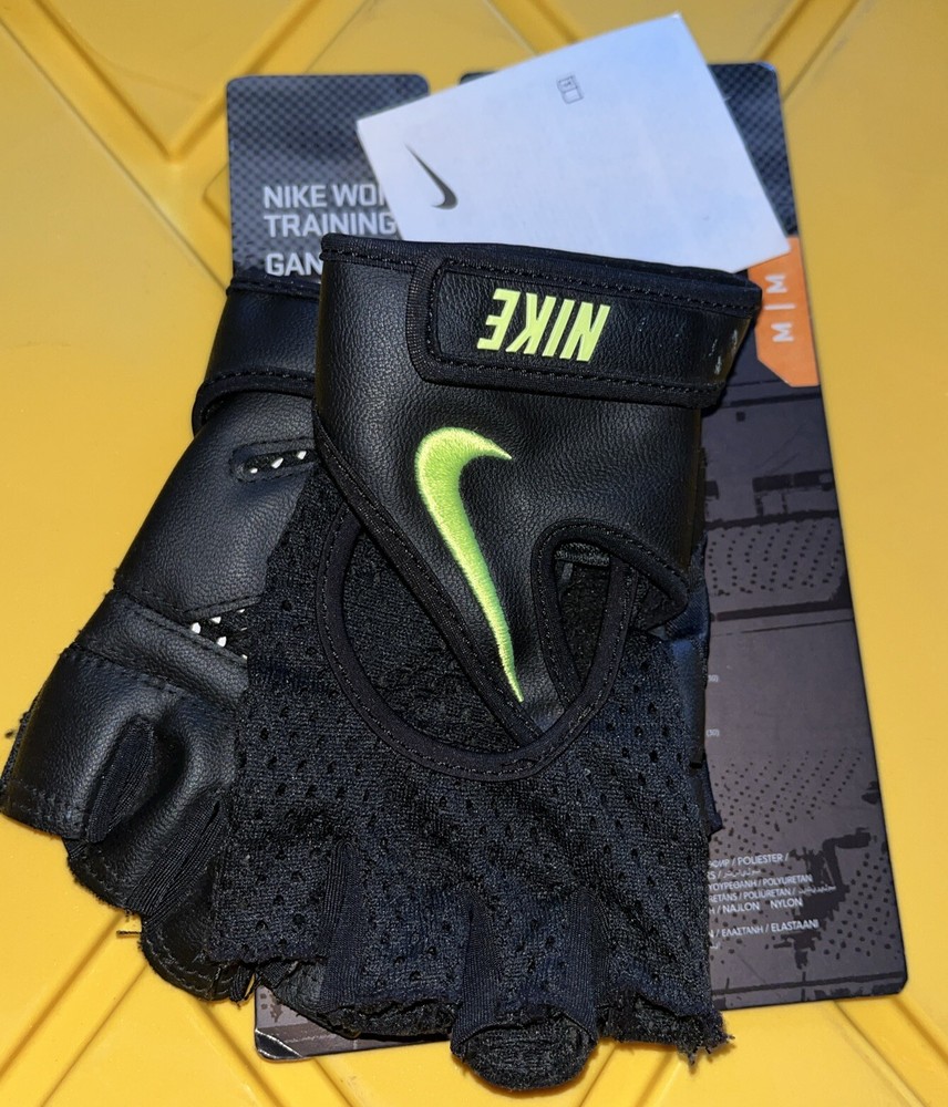 NIKE WOMENS PRO ELEVATE TRAINING GLOVES MEDIUM