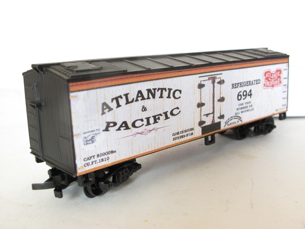 HO SCALE CUSTOM LETTERED ATLANTIC & PACIFIC RR REEFER.