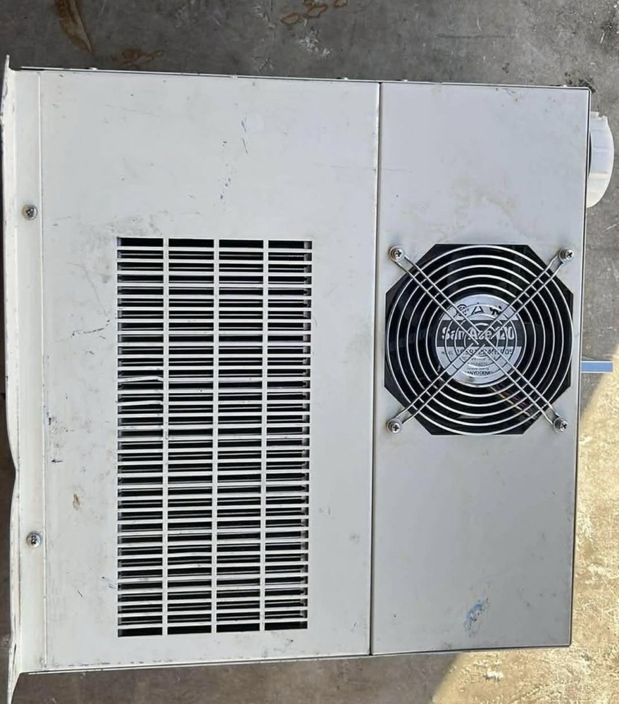 Chiller LYTRON MCS MODULAR COOLING SYSTEM Part No.6848G4. 120v.