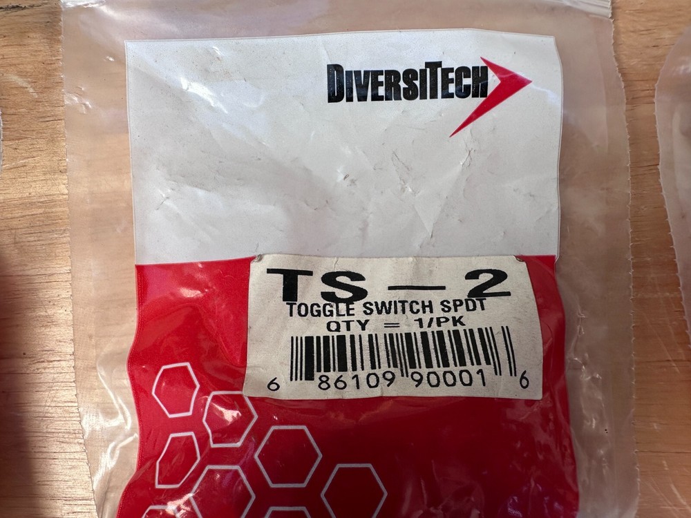 DIVERSITECH SPDT Toggle Switch TS-2, Lot of 11