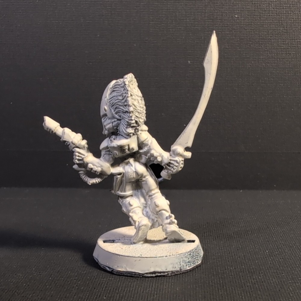 Howling Banshee - Eldar Rogue Trader Warhammer 40k Metal OOP Jes Goodwin