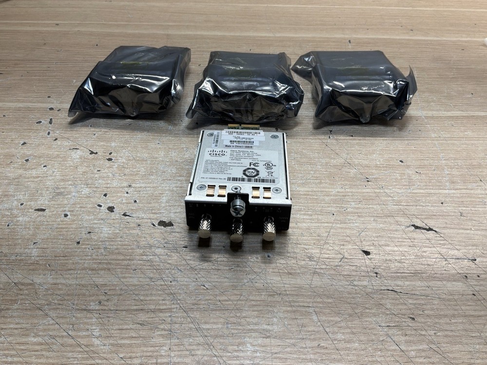 4 Cisco Pluggable Interface Module LTE P-LTE-US/ NEW/ JUA3470