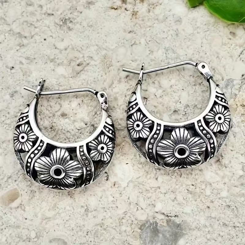 Women's Retro Ear buckle Hollow Carved Pendant Earrings Bohemian Jewelry Alloy