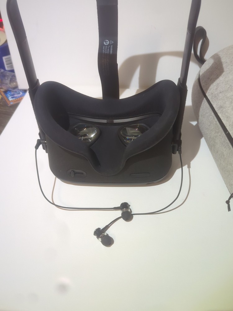 Oculus Meta Quest 1 64gb Headset Only With Case Tested Working