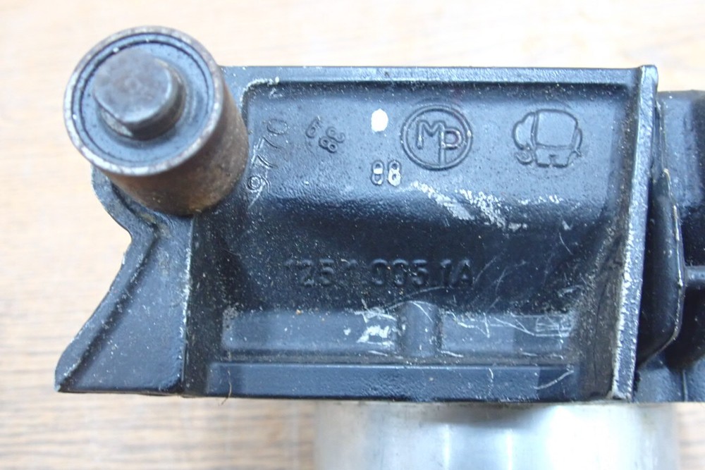 DUCATI 750 CYLINDER BARREL JUG