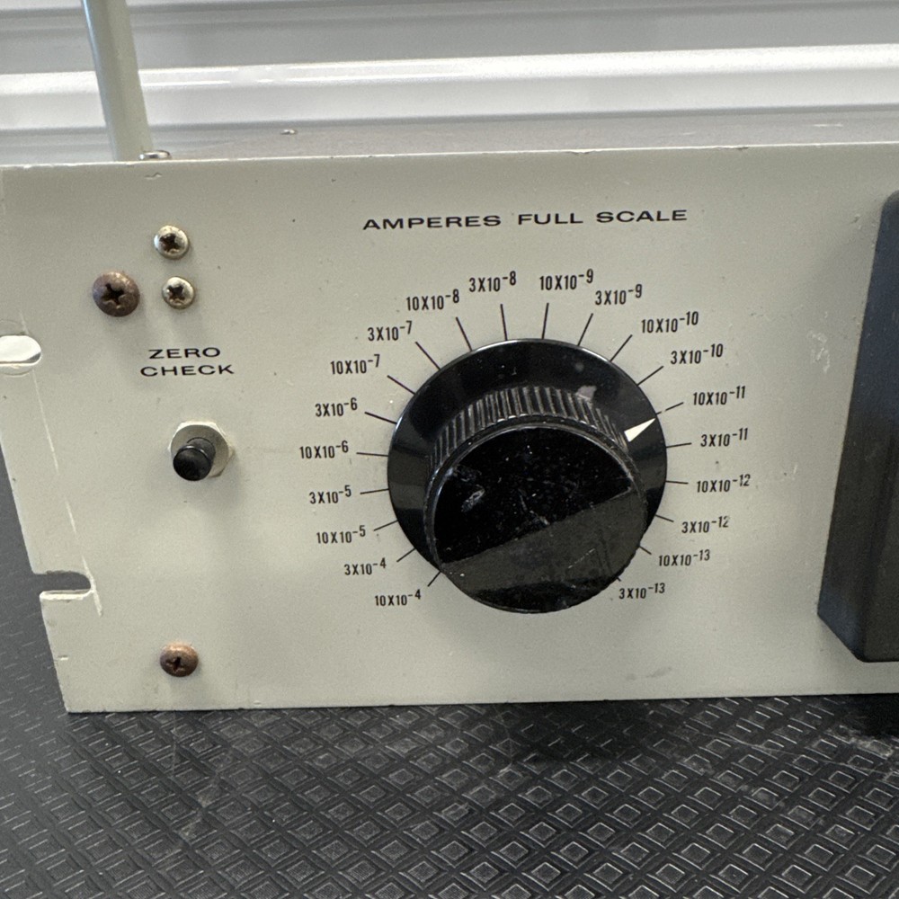 Keithley Instruments Model 410 Full Scale Micro-Microammeter Tested and Working.