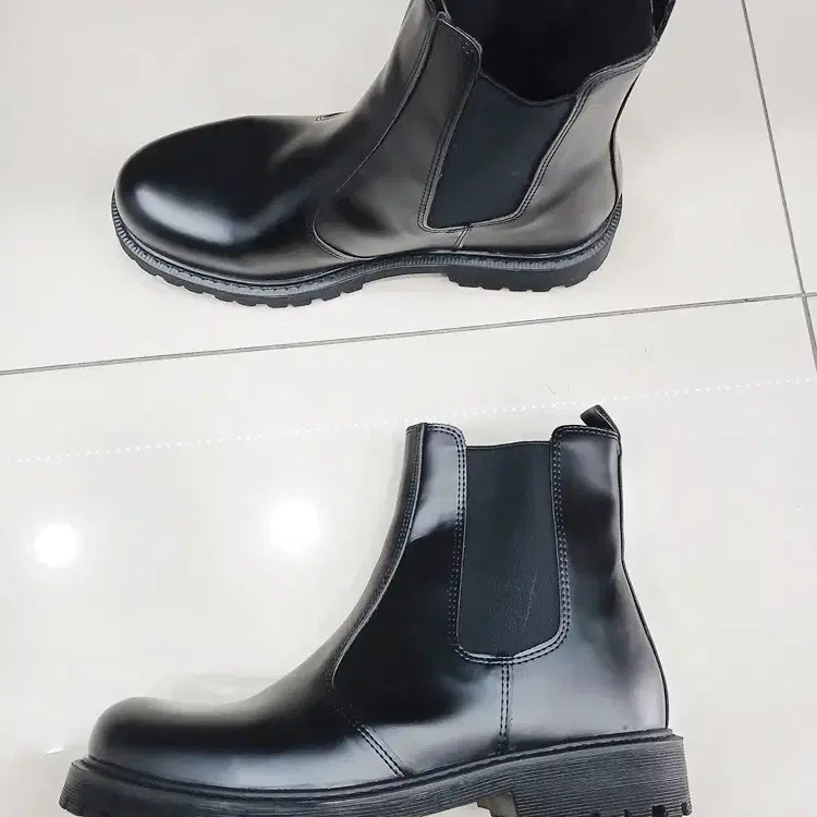 Size 270 Black Angle Boots 4cm Heel Worker
