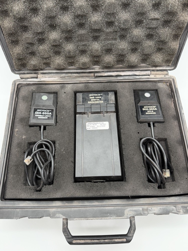 SPECTROLINE DSE-2000A RADIOMETER / PHOTOMETER Untested
