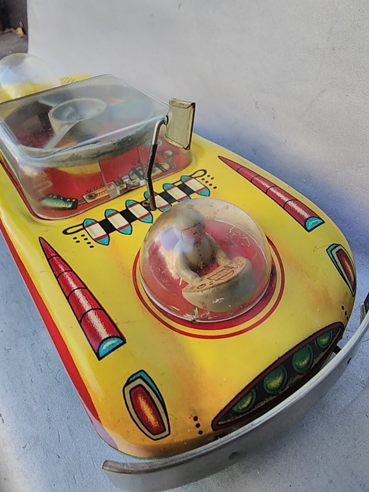 VINTAGE TOY ROBOT 'POGOT' SPACE PROGRAM SOVIET ERA CCCP USSR WIND UP + KEY ALIEN