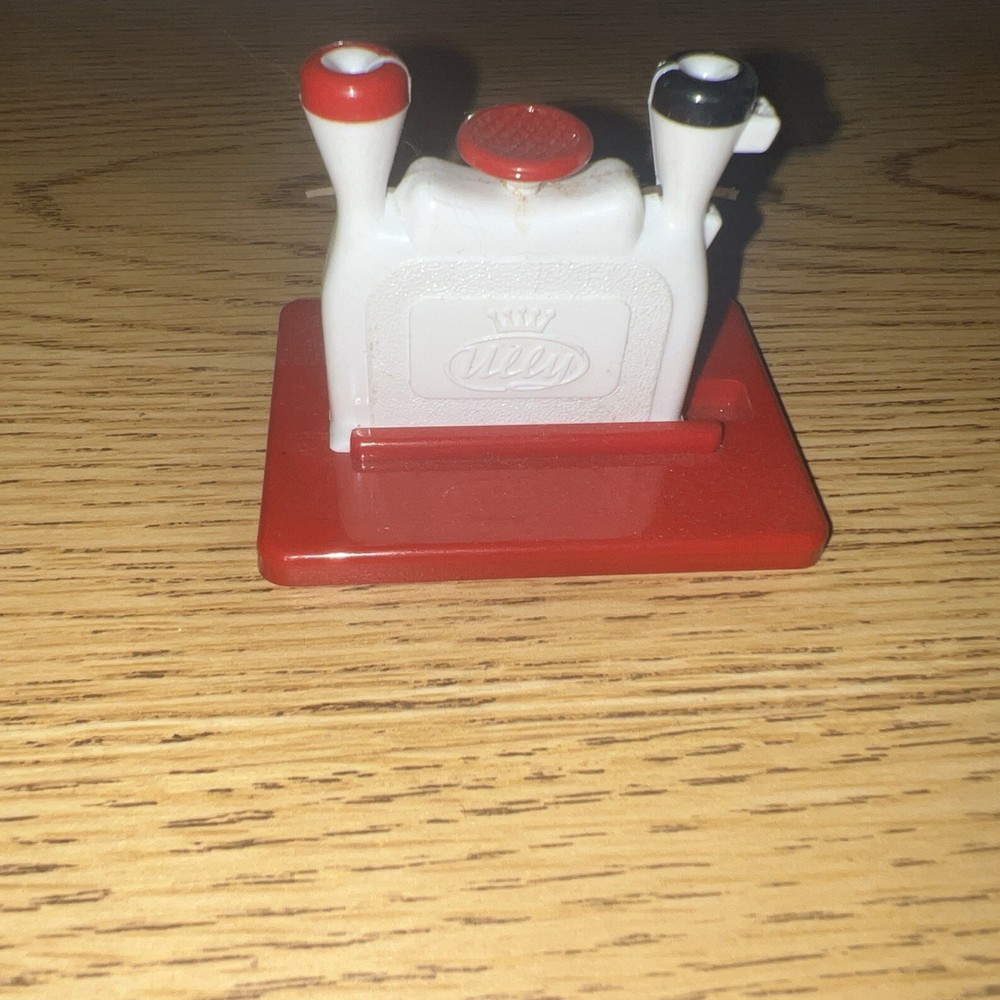 Vintage Needle Threader ULLY