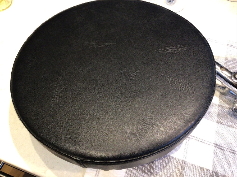 Peace Drum Throne Missing Rubber Foot