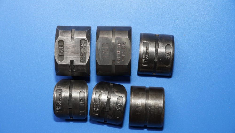 Thomas & Betts Assorted One Side Crimp Die Lot, Various Sizes 18 Piece
