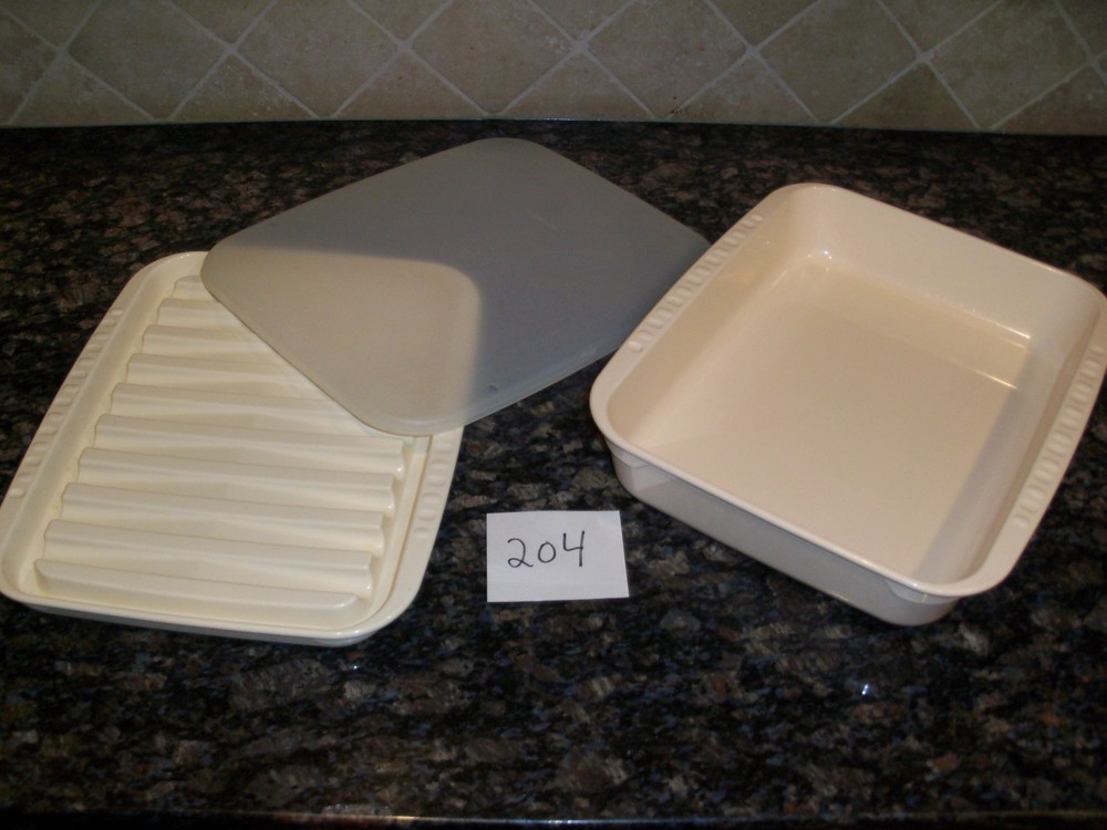 Tupperware 3 QT Lasagna Pan 3PC Rectangle Microwave 2340A Lid 2343A Rack 2342A