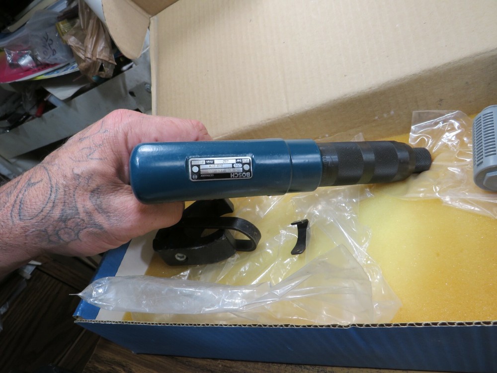 Bosch Pneumatic Pistol Grip Screwdriver, 1/4" Quick Change