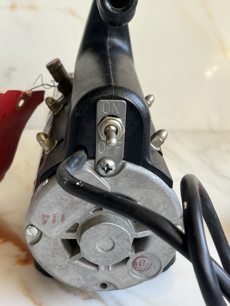 Robinair High Vacuum Pump - Single Stage Direct Drive Model 15100