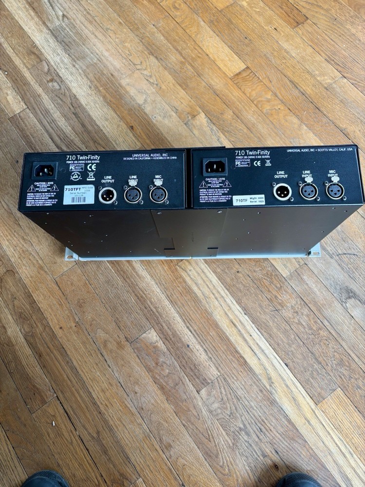Universal Audio 710 Twin-Finity Pair