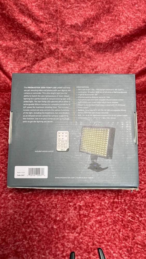 ProMaster Vari-Temp Camera/Camcorder LED Light Panel 2437, RemoteControl, Handle