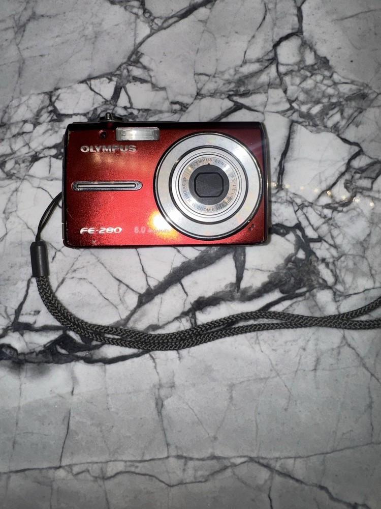 Olympus FE-280 8.0 MP Red Compact Digital Camera with Original Battery