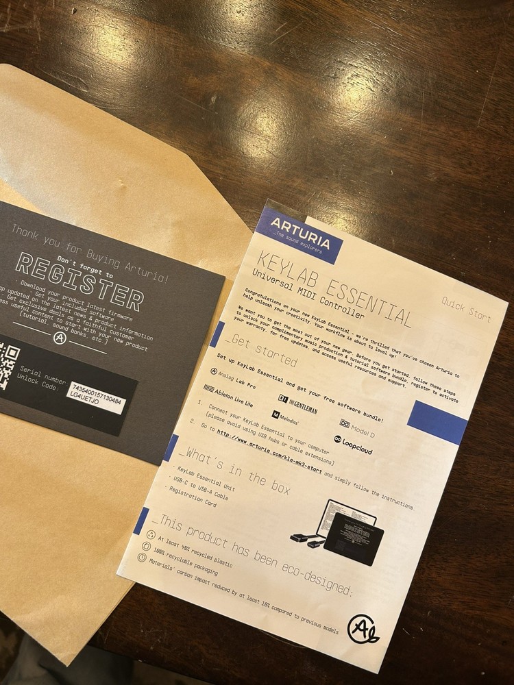 Arturia KeyLab Essentials 49 mk3 Midi Controller/Keyboard 49-Key