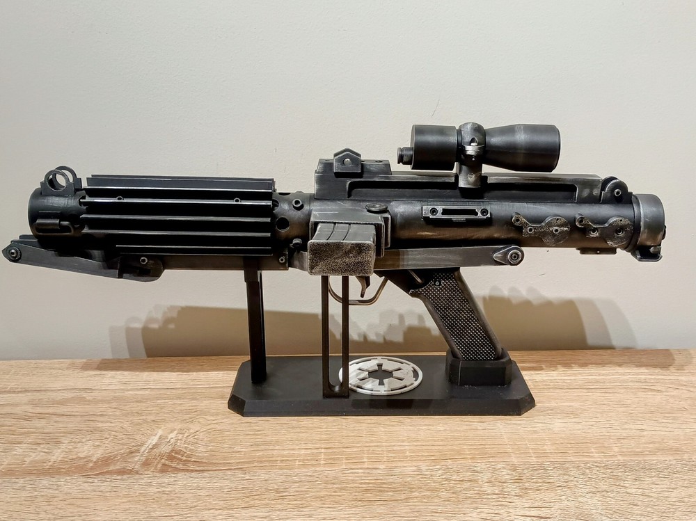 Star Wars ROTJ E-11 Blaster Prop Replica – Weathered with Display Stand