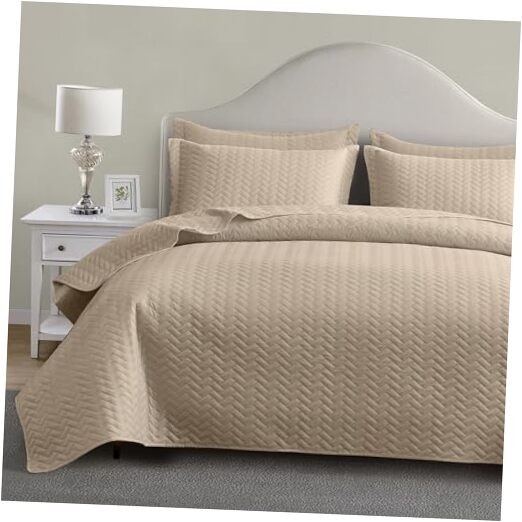 Quilt Set King Size, Lightweight Beige Bedspread Ultrasonic Chevron Pattern