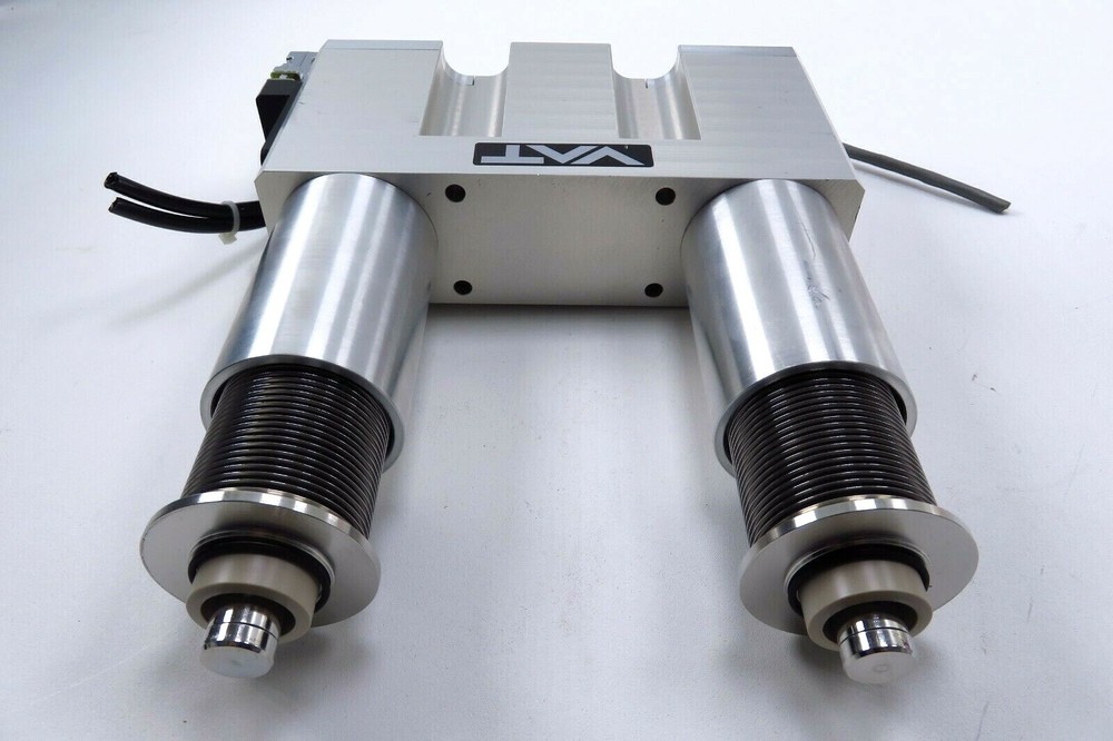 VAT 0340X-LA24-CD01 Rectangular Gate Valve