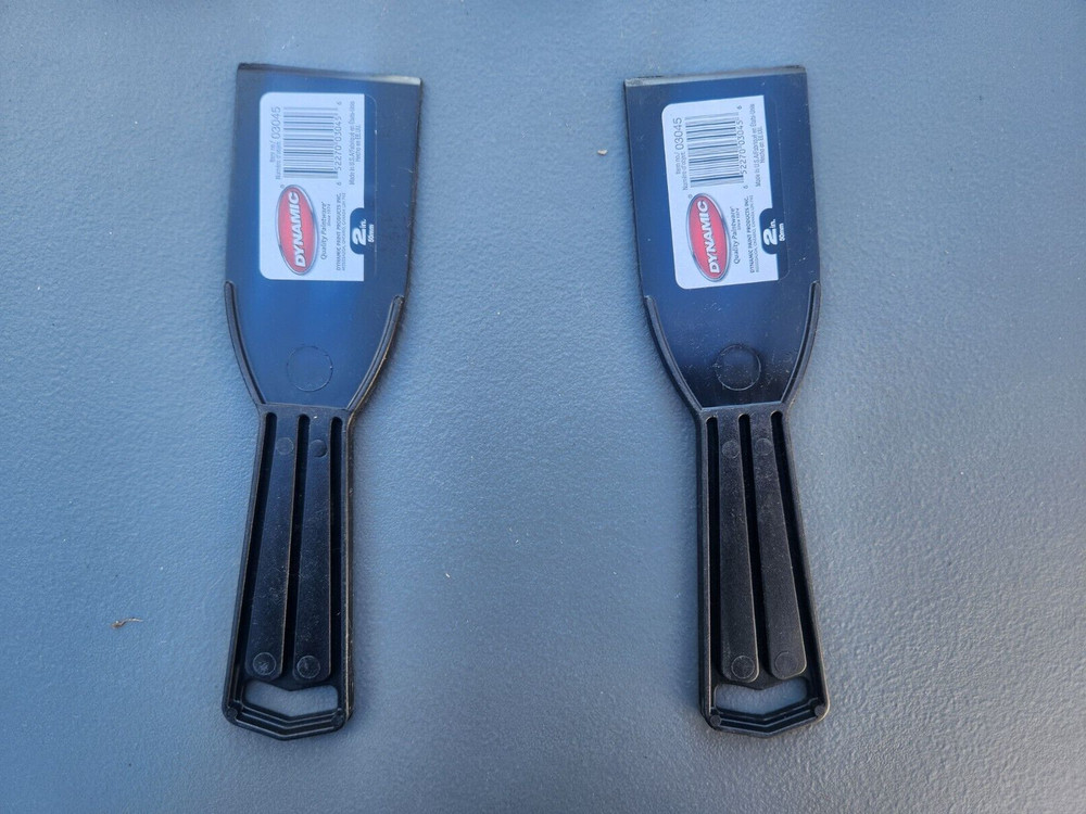 (2 Pack) Dynamic 03045 2" Plastic Putty Knife