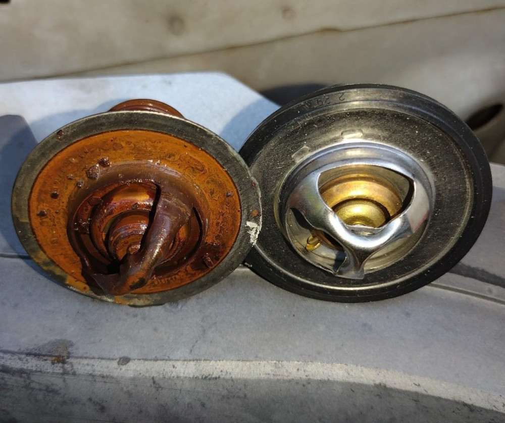 MotoRad 2065-180 High Performance Thermostat