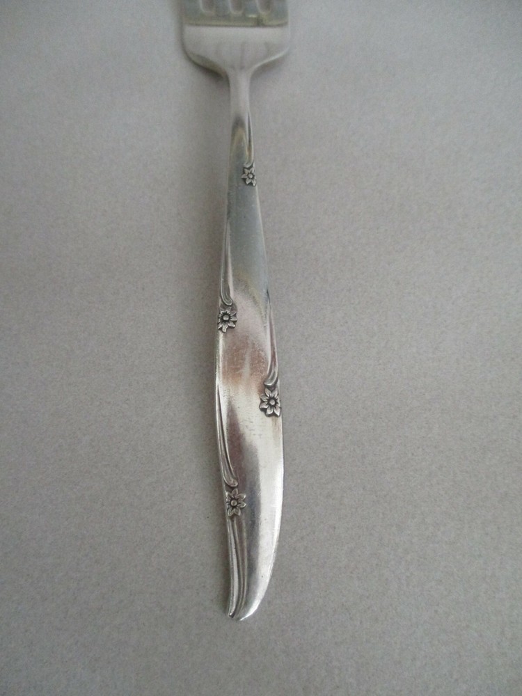 Oneida Community Silver Flower 6 5/8" Salad Fork Silverplate Flatware