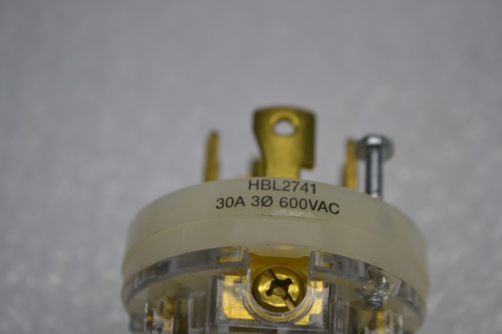HUBBELL HBL2741 PLUG NSNP