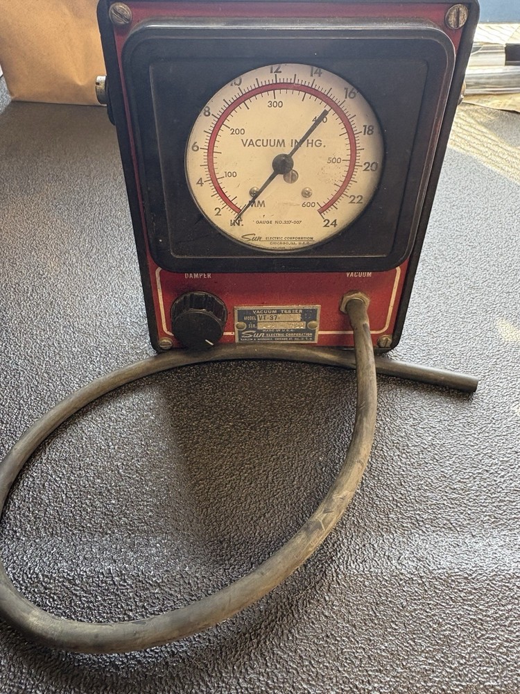 Vintage Sun Electronics Testing Equipment VT-37 Vacuum / Pressure Tester