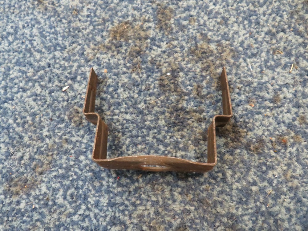unkown speedo bracket 3" bsa triumph cossak others not sure