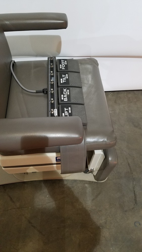 MTI Programmable Podiatry Chair With Foot Control