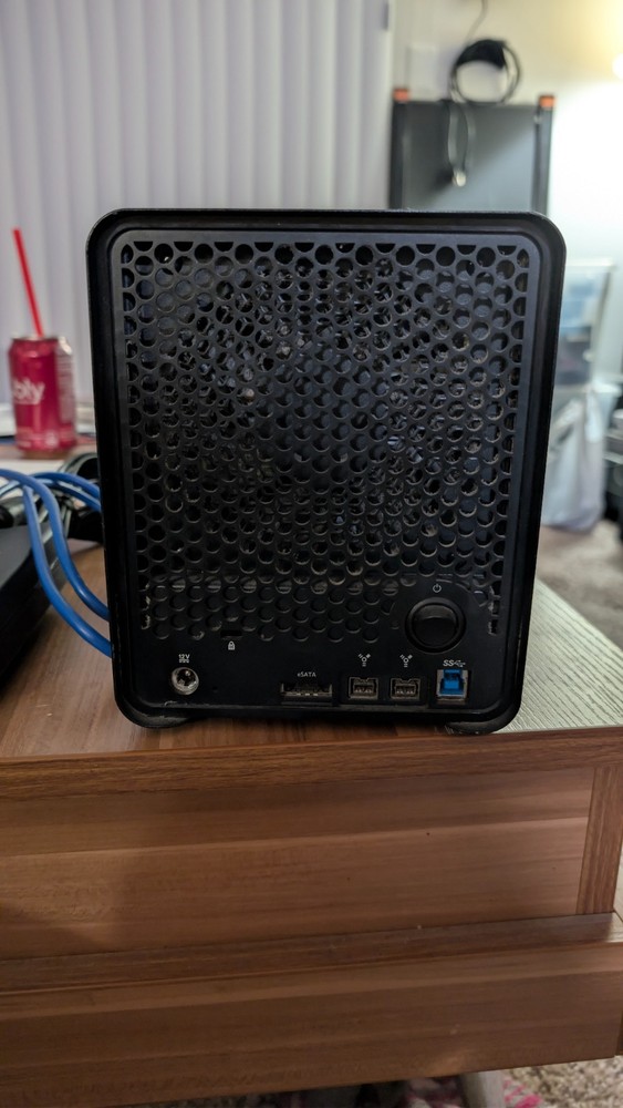 Data Robotics DRDR4-A Drobo S External 5-Bay Storage Array