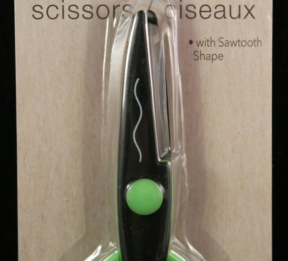 Crafter's Square - Craft/Scrapbook Scissors - Wave Cutting Pattern - Green