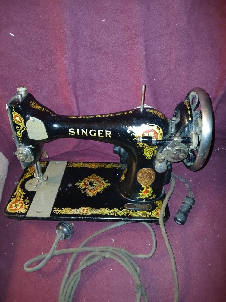 Singer 128  3/4 Size Machine
