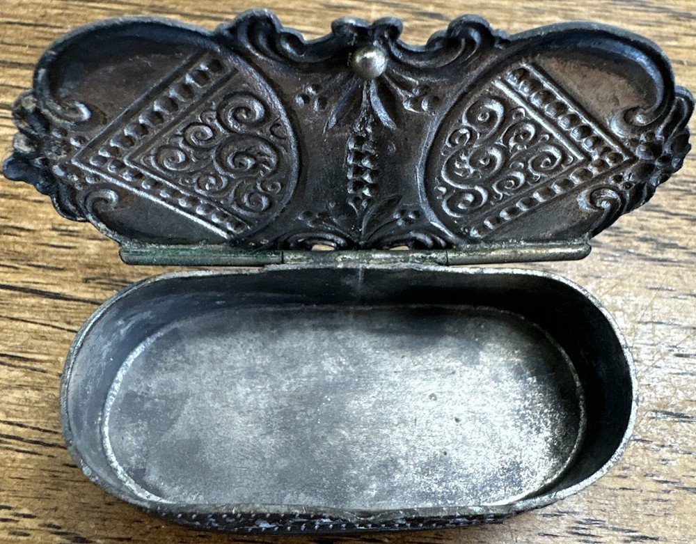 Antique Pewter Snuff Box