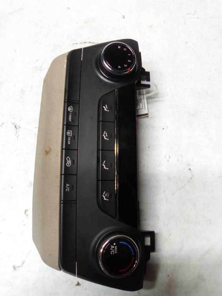 2016-2018 Hyundai Tucson AC Climate Control Temperature OEM